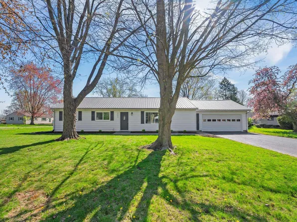 903 S Lake St, Warsaw, IN 46580