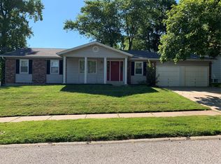 2147 Seven Pines Dr, Saint Louis, MO 63146