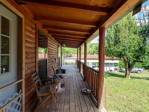 5th image of 391 Gunson Ridge Rd