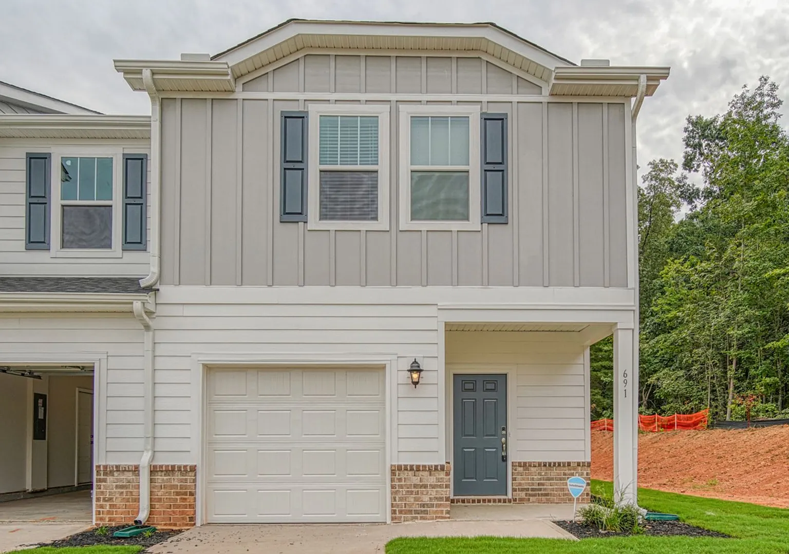 3 Bed/2.5 Bath New Construction Townhome in Greer — Photo 2
