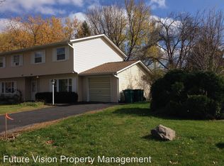 39 W Anchor Rd, Oswego, IL 60543