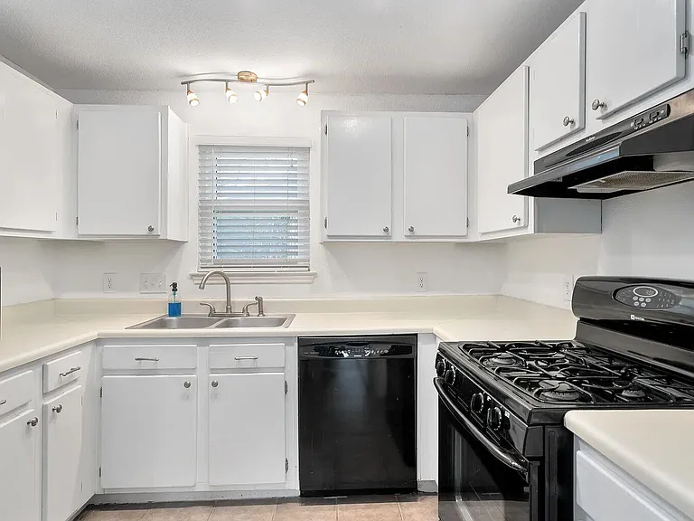 11970 Jollyville Rd #202 — Photo 7