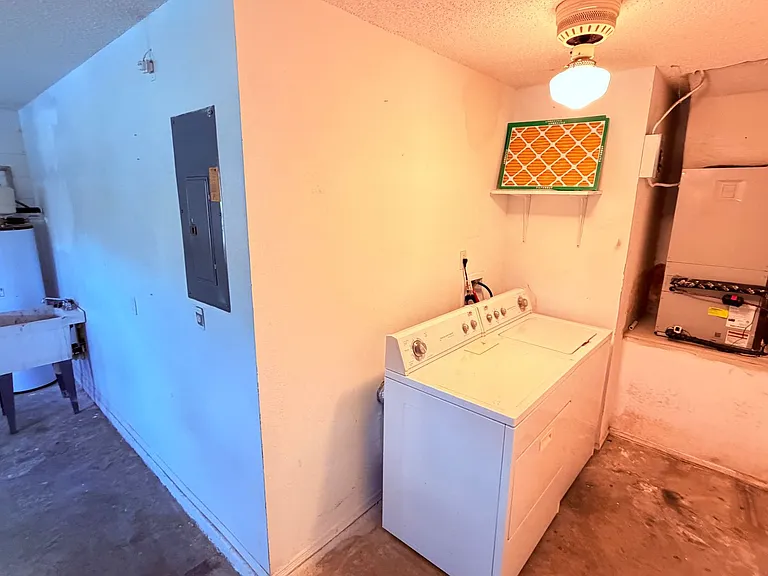 10725 Brice Ct — Photo 21