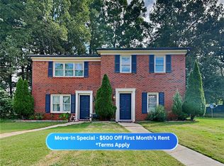 424 Charleston Ln, Lawrenceville, GA 30046