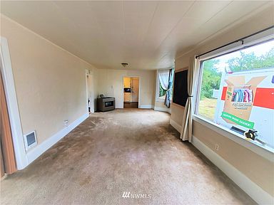 2727 Pacific Avenue, Hoquiam, WA 98550 | Zillow