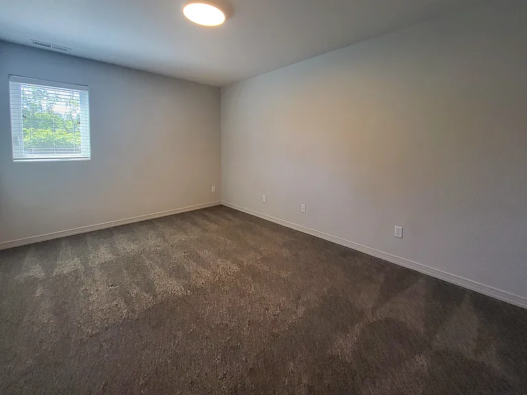 409 Madrona Ave SE — Photo 18