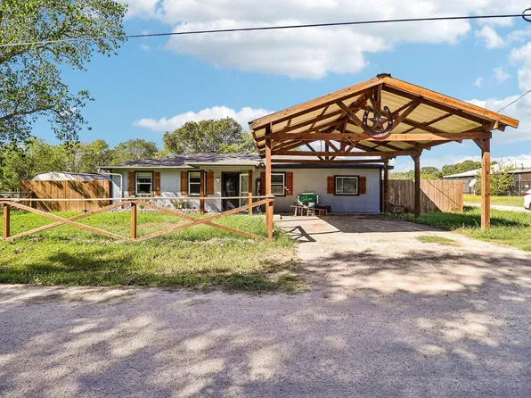 9206 Morris Dr, Quinlan, TX 75474