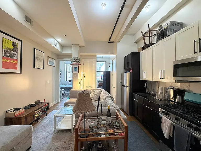 53 S 11th St #3D — Photo 6