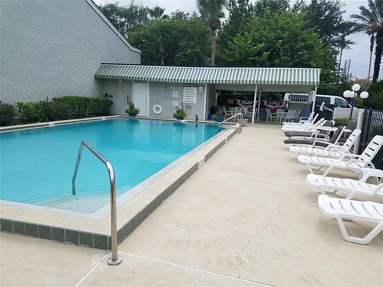 5421 Vineland Rd #6A — Photo 16