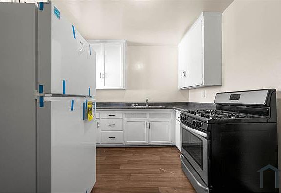 3rd image of 4083 S Muirfield Rd APT B