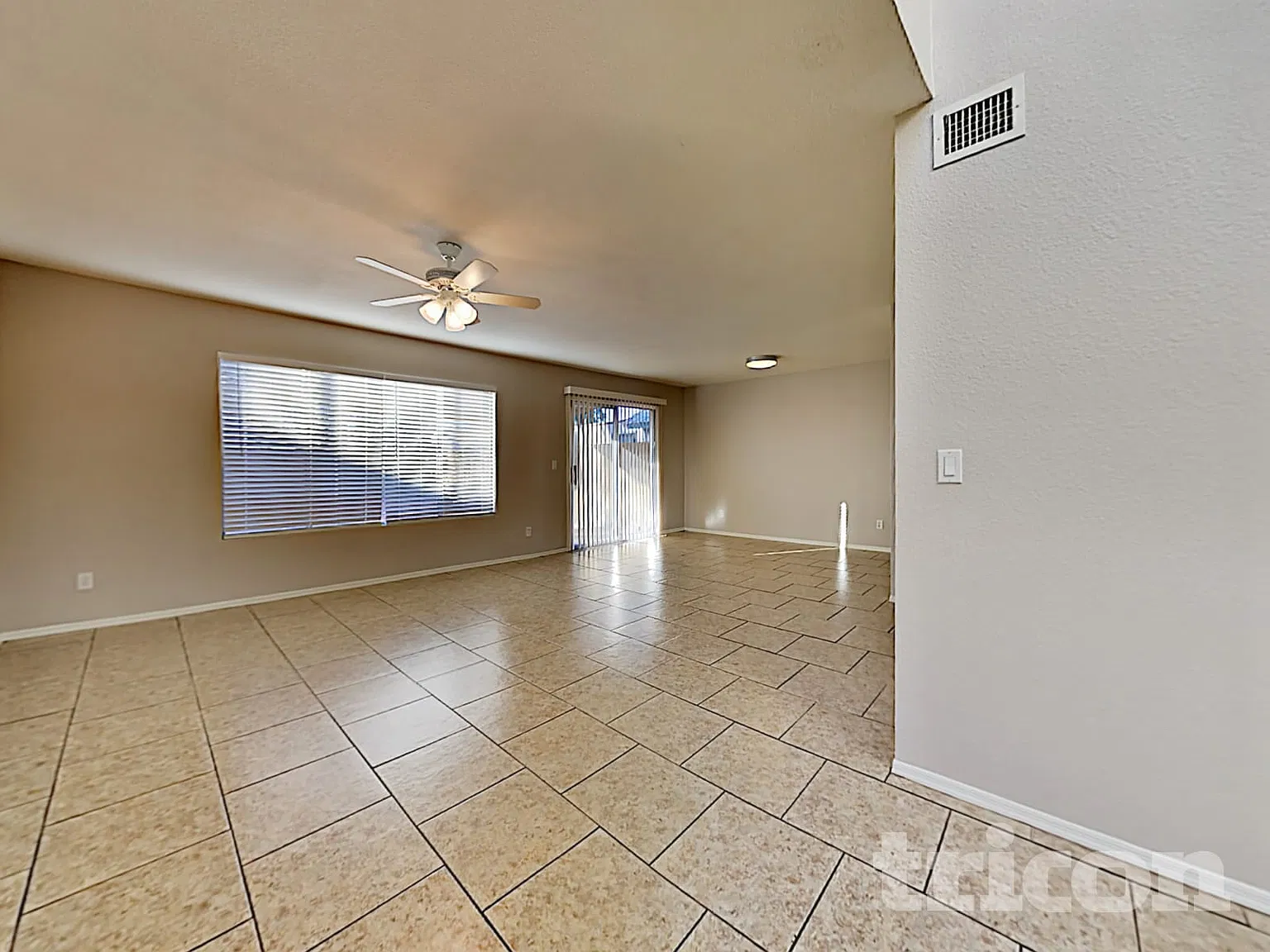 8127 W Desert Cove Avenue Peoria AZ — Photo 2