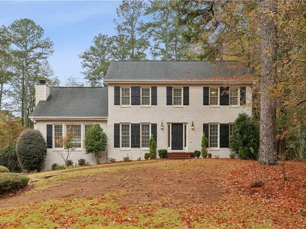 4373 Fielding Ln, Peachtree Corners, GA 30092