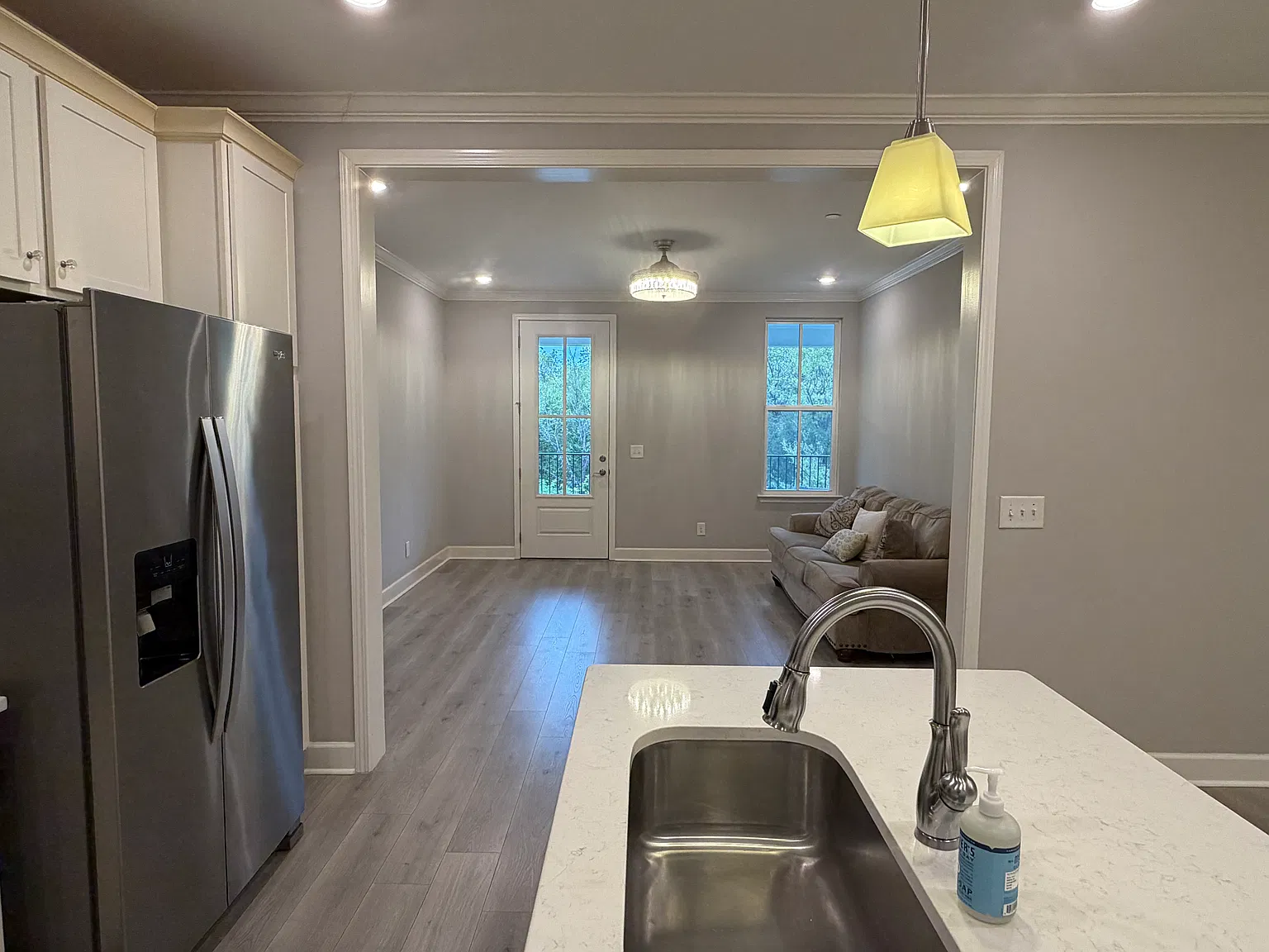 2 bed, 1260 sqft, $2,300 — Photo 1
