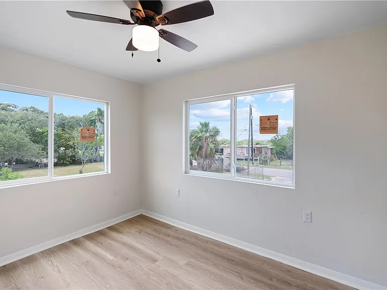 321 Clearview Dr — Photo 8