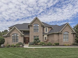 11 Radcliff Ter, Oak Ridge, TN 37830