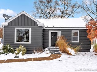 3248 Woodbine Ave SW, Grandville, MI