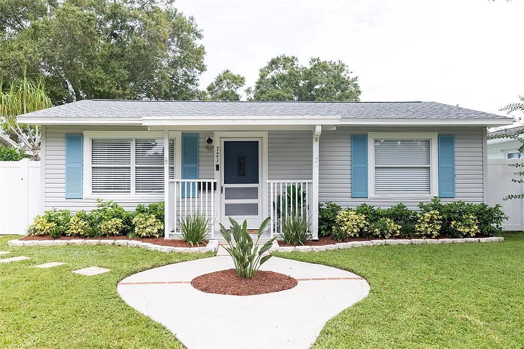 3 bed, 1249 sqft, $3,200 — Photo 1