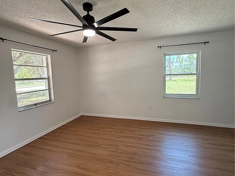 6304 Expedition Ave — Photo 11