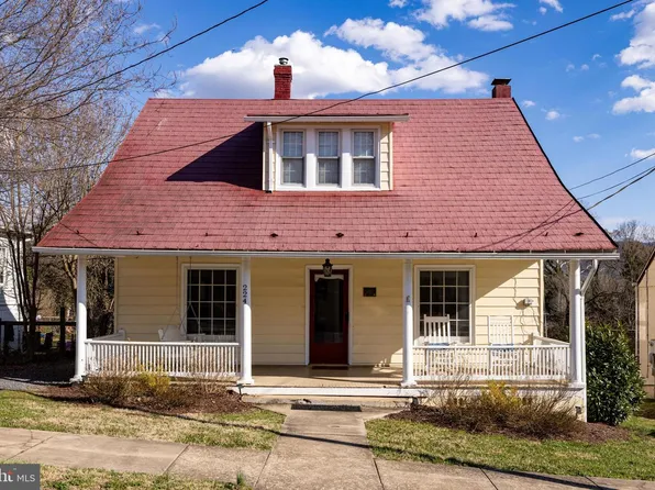 224 N Church St, Woodstock, VA 22664