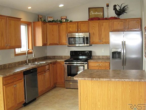 4th image of 5580 S Wexford Ct