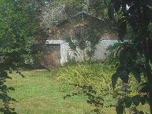 BACK VIEW DETACHED GARAGE