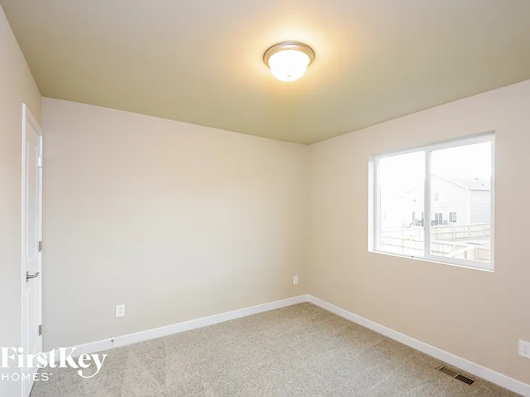10741 Luneth Dr — Photo 11