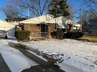 1716 Nixon Ct, Rockford, IL 61108