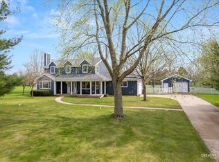 204 Country Rd, Yorkville, IL 60560