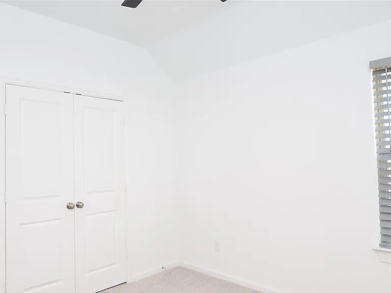 5427 Holly Haven Ct — Photo 24