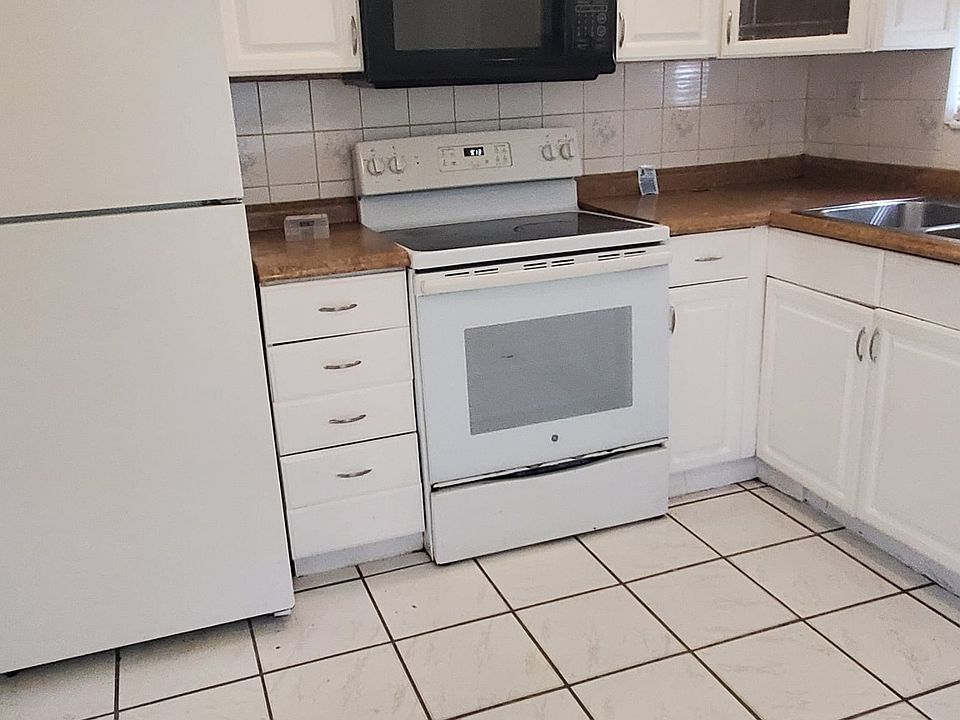 1st image of 3831 SW 12th Pl APT 3