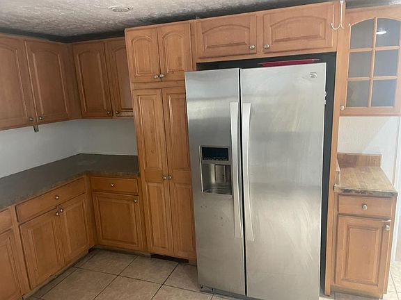 2nd image of 31612 Summit St