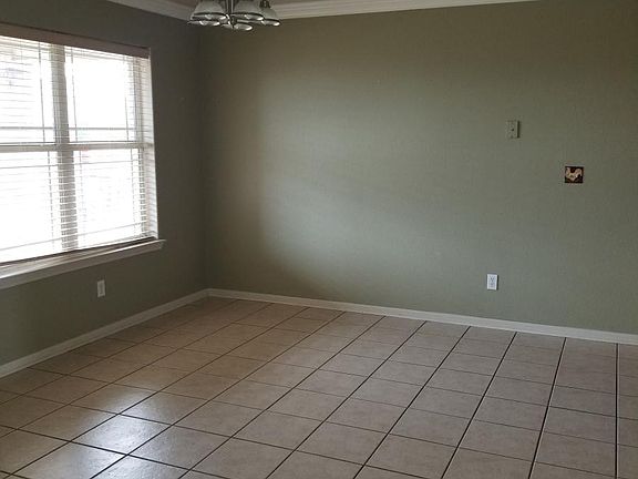 4th image of 3805 Tatonka Dr