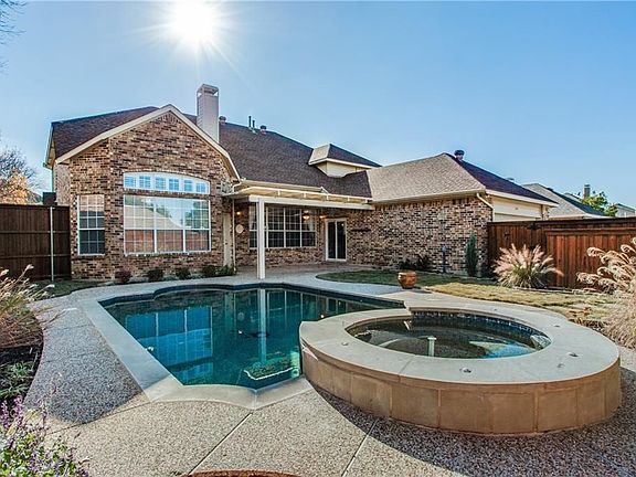 4th image of 6417 Castlemere Dr
