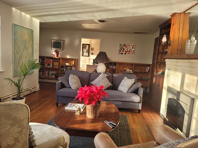 24508 Old Meadow Rd — Photo 27