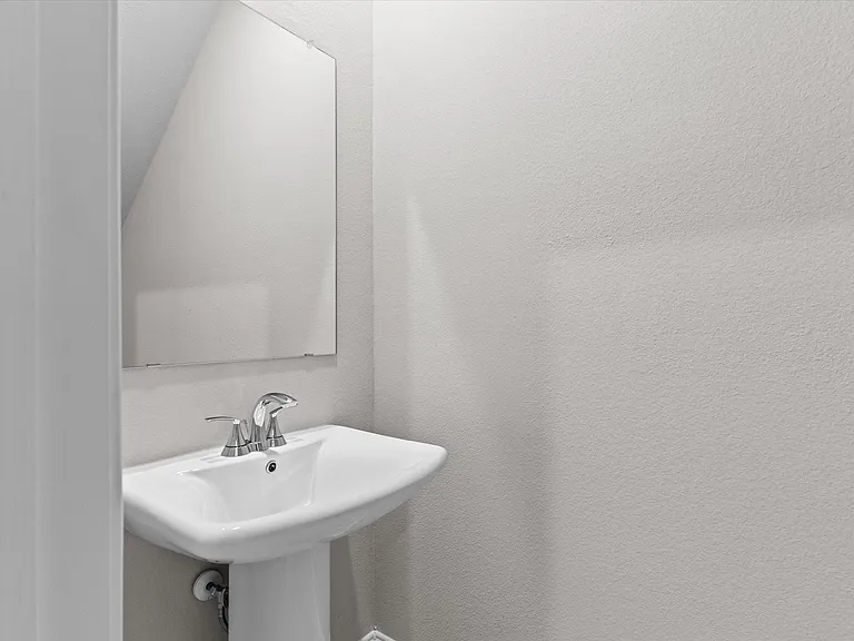 401 Parrino Pkwy — Photo 19