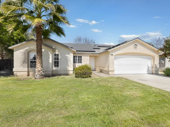 632 6th St, Sanger, CA 93657