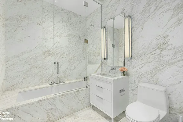 Bathroom, photo 5