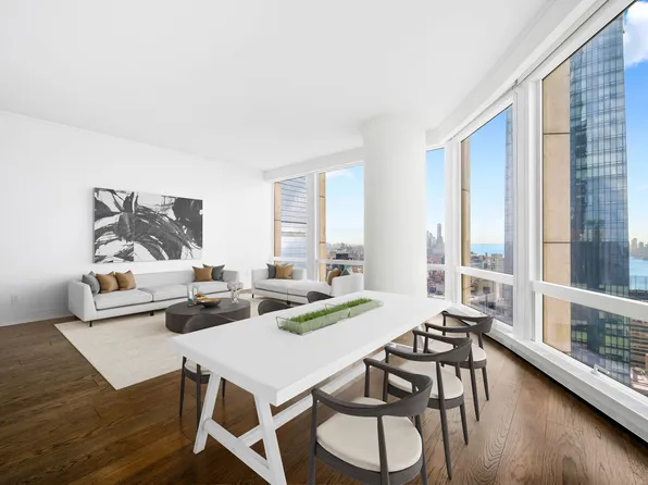 35 Hudson Yards image 2 of 27