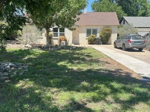 614 Lakeside Dr, Carlsbad, NM 88220