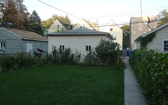 3rd image of 3229 N Lawndale Ave