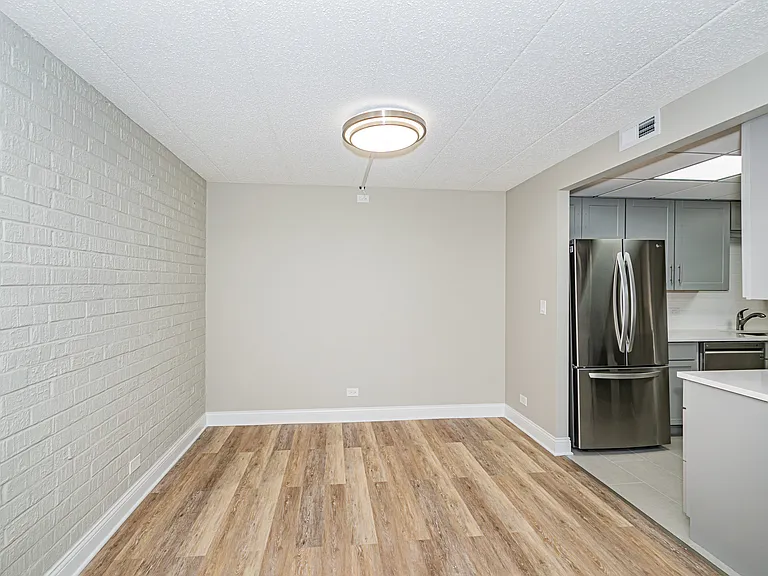 3851 N Parkway Dr #1I — Photo 6