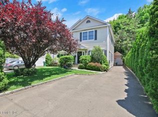 149 Byram Rd #B, Greenwich, CT 06830