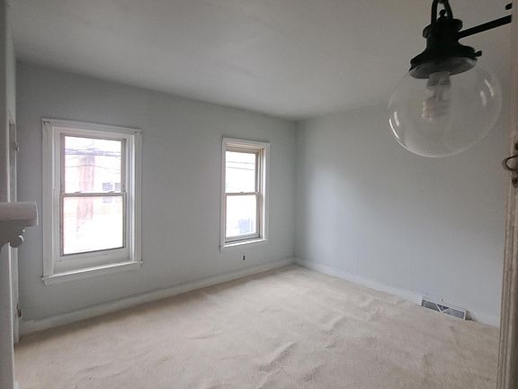 2nd image of 610 N Spruce St