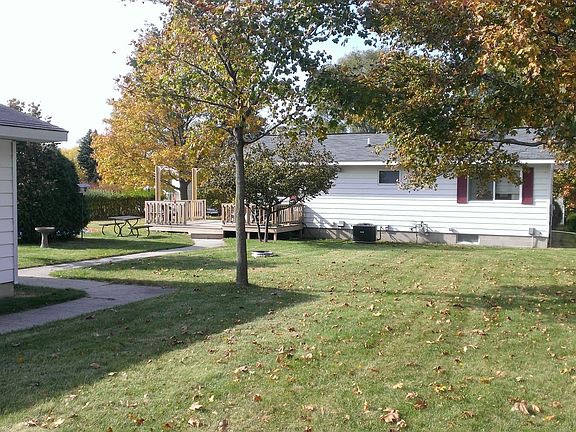 4th image of 406 N Delia St