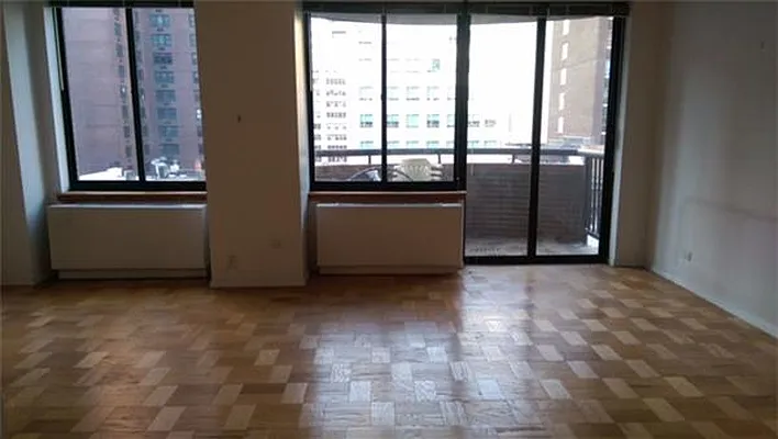 Rented by Sumitomo Real Estate Sales | media 54