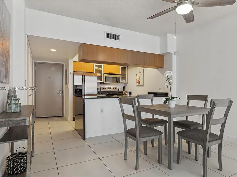 1750 N Bayshore Dr #2805 — Photo 10
