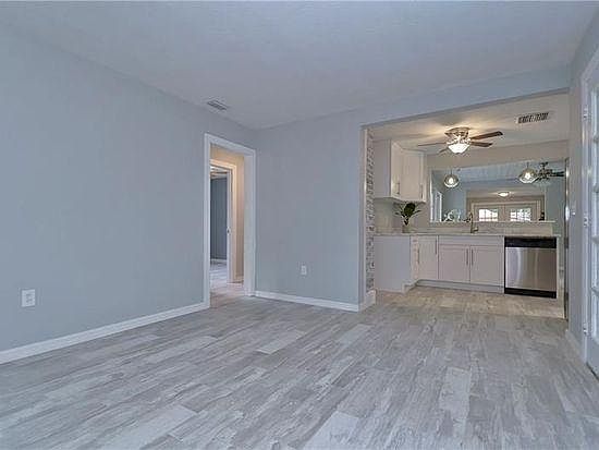 4th image of 1111 Gray St S
