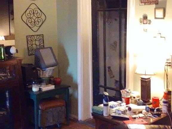 Living to kitchen door