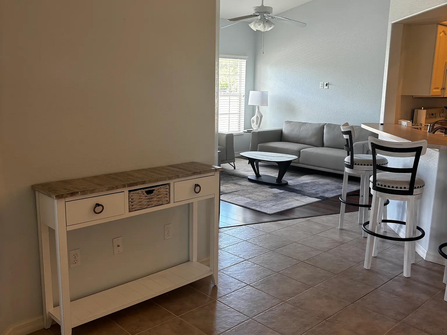 2 bed, 1235 sqft, $4,200 — Photo 2