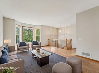 324 Heritage Trl, Circle Pines, MN 55014